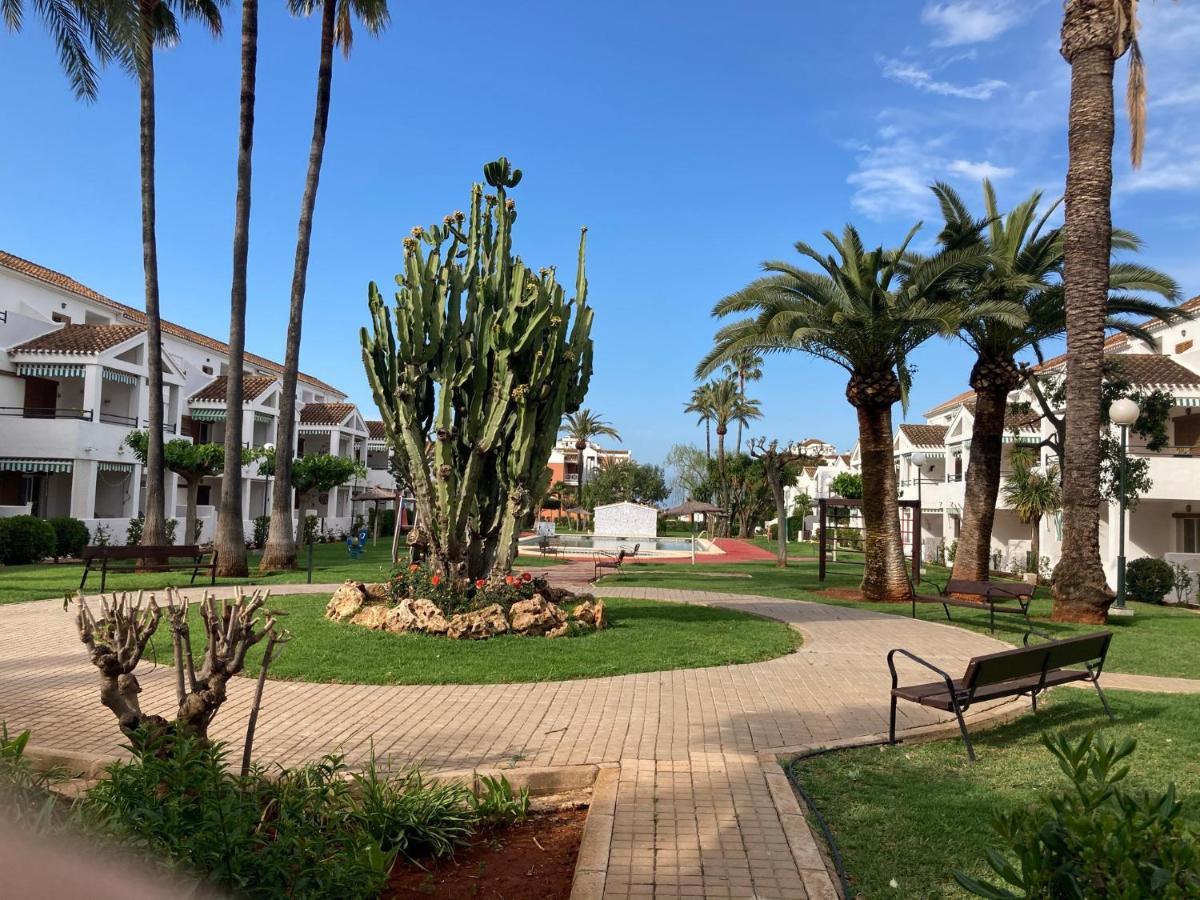 Chalet Adosado En Urbanizacion Con Precioso Jardin Dénia Buitenkant foto