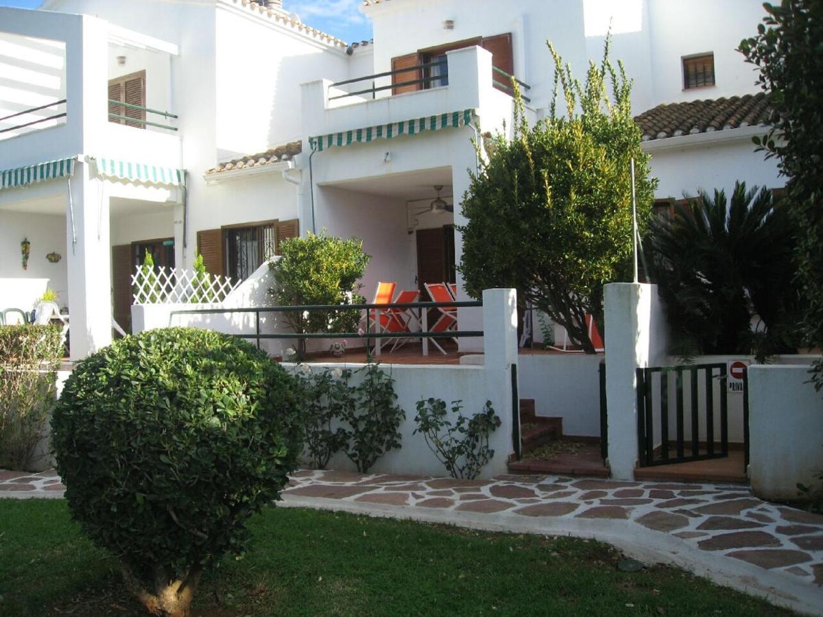 Chalet Adosado En Urbanizacion Con Precioso Jardin Dénia Buitenkant foto